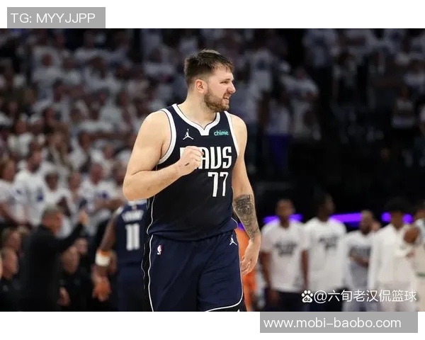 东契奇首节表现轻松自如7投4中斩获13分2板3助1断1帽展现全能实力 东契奇首节表现轻松自如7投4中斩获13分2板3助1断1帽展现全能实力