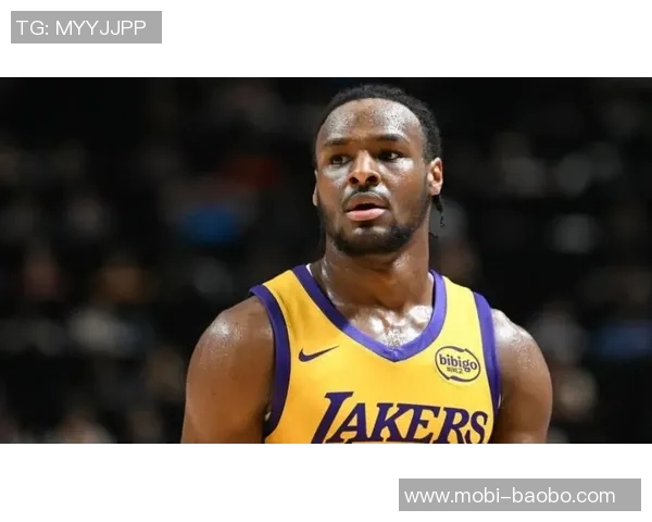 夸梅质疑布朗尼场上表现称心脏恢复但跑位意识存疑